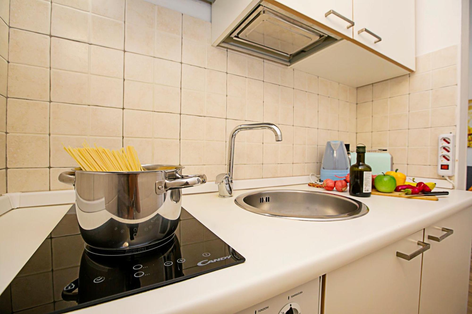Riva Lago E Spiaggia Apartment 2 - Happy Rentals Bagian luar foto