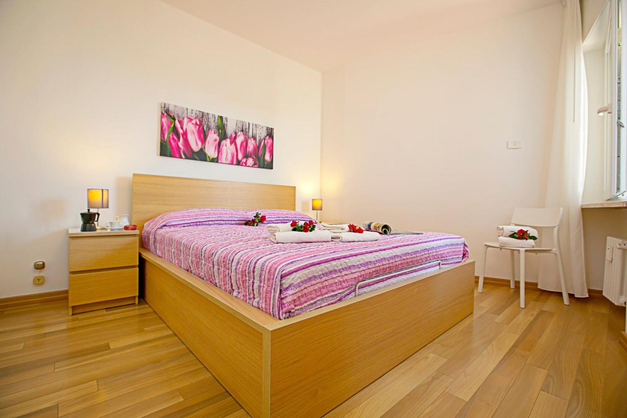 Riva Lago E Spiaggia Apartment 2 - Happy Rentals Bagian luar foto