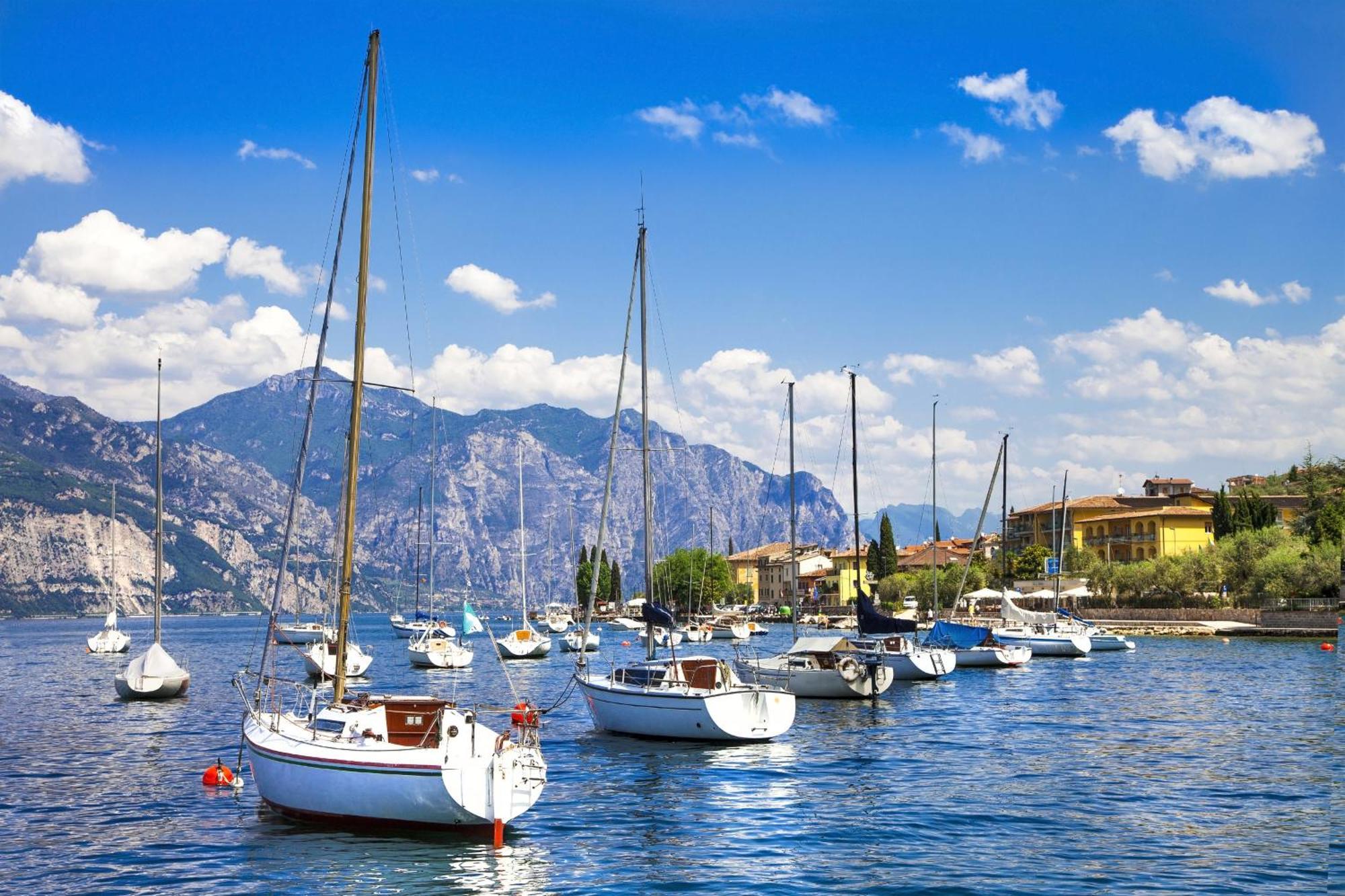 Riva Lago E Spiaggia Apartment 2 - Happy Rentals Bagian luar foto